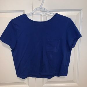 cropped blue t-shirt